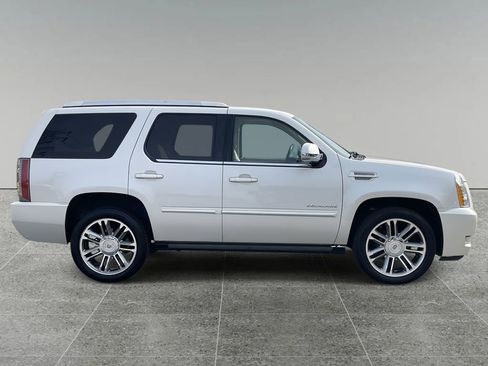 Used 2014 Cadillac Escalade Premium image 6