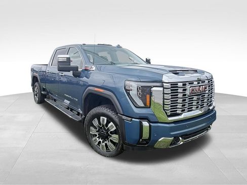 Used 2026 GMC Sierra 2500 Denali w/ Denali Reserve Package AWD/4WD image 2