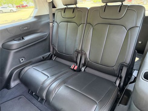 Used 2023 Jeep Grand Cherokee L Limited AWD/4WD image 27