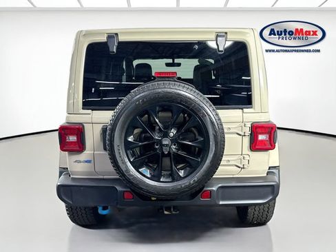 Used 2022 Jeep Wrangler Unlimited Sahara AWD/4WD image 8