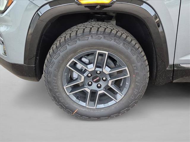 New 2027 GMC Terrain AT4 w/ Convenience Package III AWD/4WD image 10