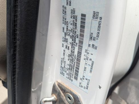 Used 2013 Ford Escape SEL FWD image 12