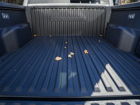 Used 2024 Toyota Tacoma TRD Sport image 10