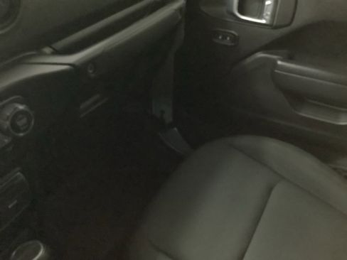 Used 2022 Jeep Gladiator Sport image 26