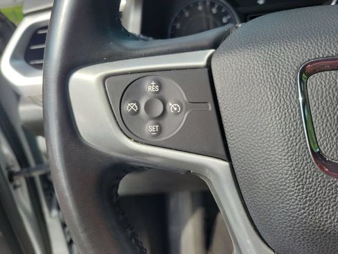 Used 2018 GMC Acadia SLT FWD image 19