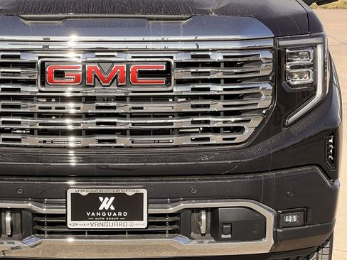 New 2026 GMC Sierra 1500 Denali w/ Denali Reserve Package image 9