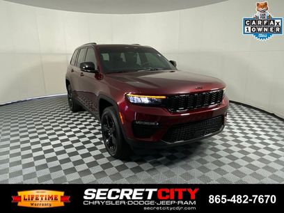 Used 2025 Jeep Grand Cherokee Limited w/ Black Appearance Package