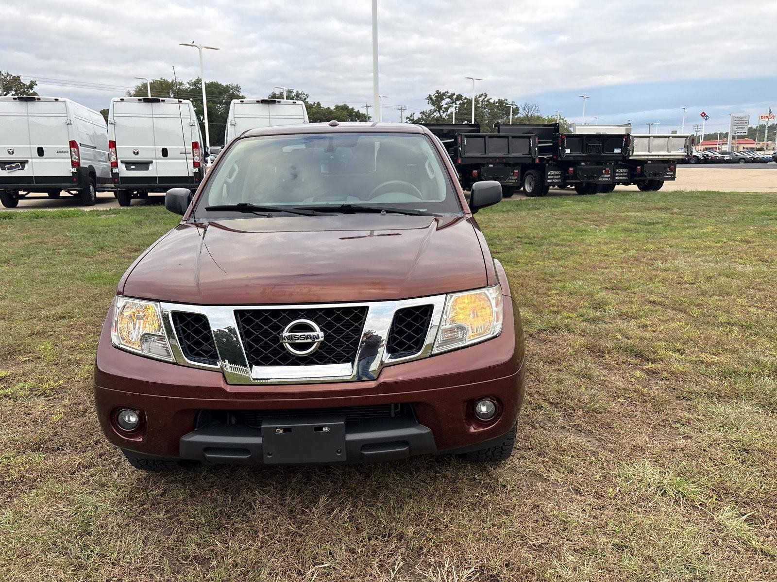 Used 2016 Nissan Frontier SV AWD/4WD image 2