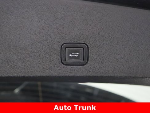 Used 2022 Cadillac XT6 Premium Luxury w/ Technology Package image 39