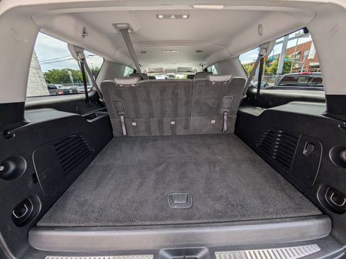 Used 2020 Chevrolet Suburban LT image 20