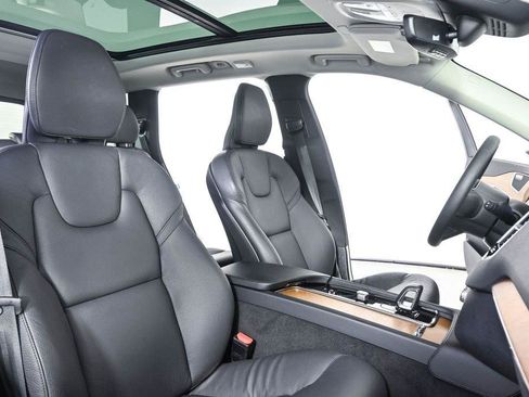 Certified 2024 Volvo XC90 B5 Plus w/ Protection Package Premier AWD/4WD image 25