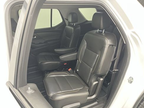 Used 2020 Chevrolet Traverse RS w/ LPO, Floor Liner Package image 11