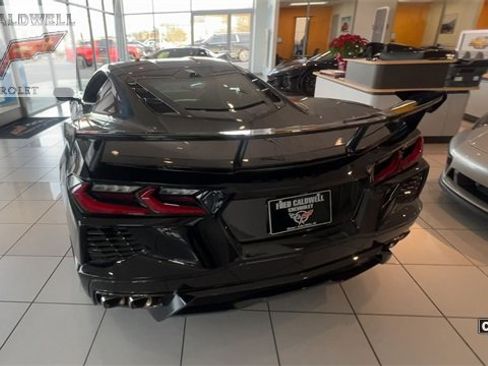 Used 2024 Chevrolet Corvette Stingray Premium Cpe w/ Z51 Performance Package image 7