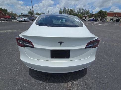 Used 2023 Tesla Model 3 Standard Range RWD image 6
