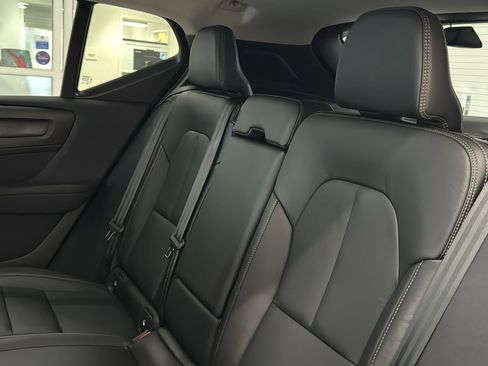Used 2026 Volvo XC40 B5 Ultra w/ Protection Package Premier image 26