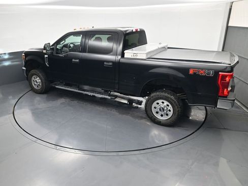 Used 2019 Ford F250 XLT w/ XLT Value Package image 30