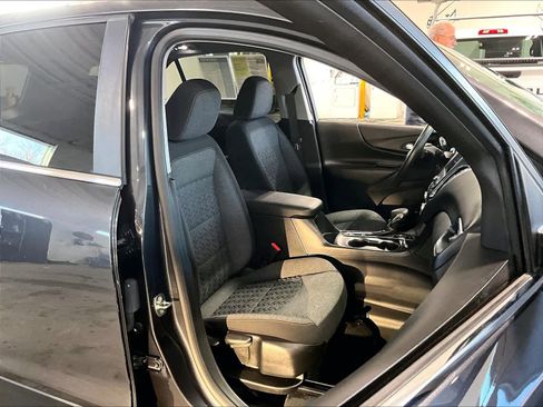 Certified 2022 Chevrolet Equinox LT image 11