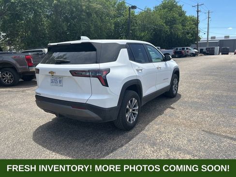 Used 2025 Chevrolet Equinox LT FWD image 4