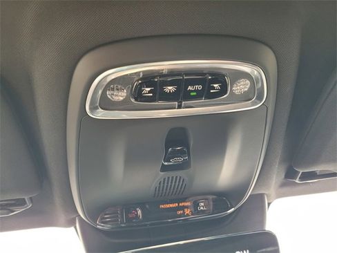 Used 2017 Volvo S90 T5 Momentum w/ Vision Package image 23