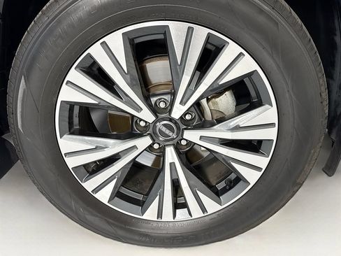 Used 2023 Nissan Rogue SV AWD/4WD image 32