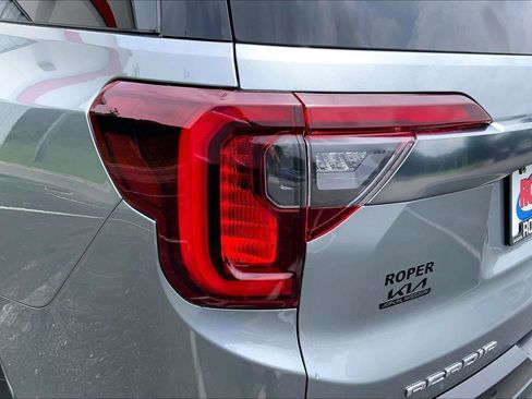 Used 2023 GMC Acadia AT4 w/ Preferred Package AWD/4WD image 29