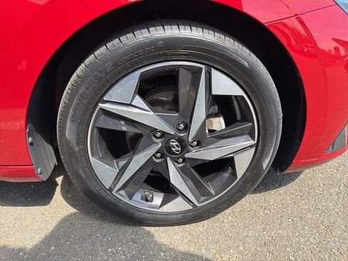 Certified 2023 Hyundai Elantra Limited FWD image 8