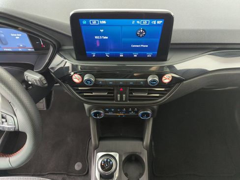 Used 2025 Ford Escape ST-Line FWD image 14