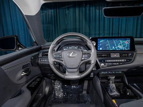 Used 2024 Lexus ES 350 w/ Luxury Package FWD image 16