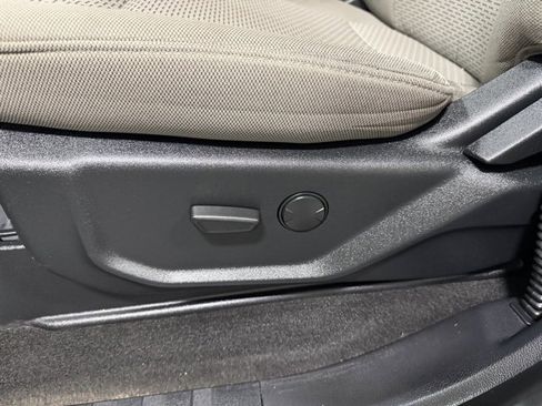 Used 2019 Ford F150 XLT w/ Trailer Tow Package image 18