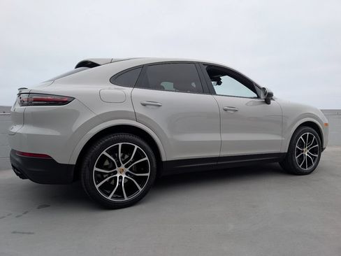 Certified 2023 Porsche Cayenne Platinum Edition AWD/4WD image 24
