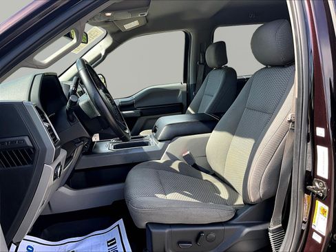 Used 2019 Ford F150 XLT w/ Equipment Group 302A Luxury AWD/4WD image 22