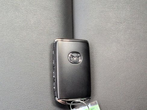 Used 2023 MAZDA MAZDA3 s FWD image 29