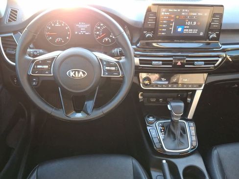 Used 2021 Kia Seltos EX image 27