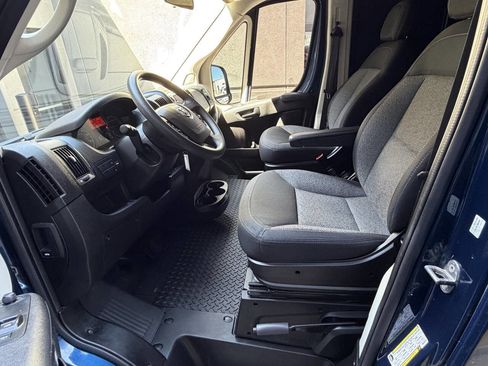 Used 2021 RAM ProMaster 2500 w/ Convenience Group FWD image 15
