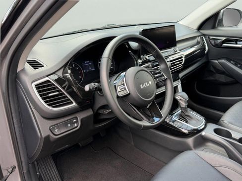 Used 2023 Kia Seltos EX AWD/4WD image 11