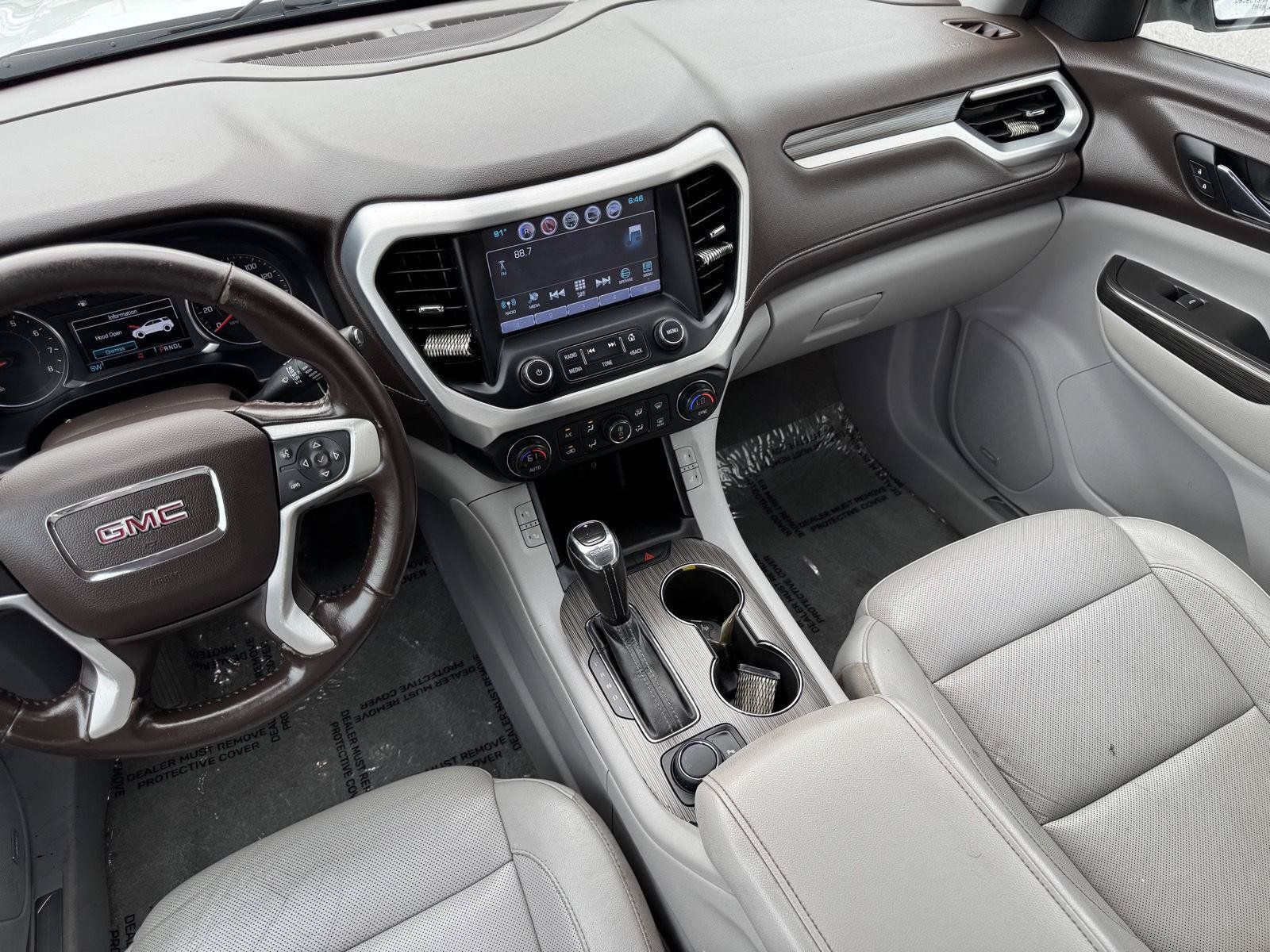 Used 2019 GMC Acadia SLT FWD image 32