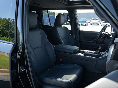 Used 2024 Lexus GX 550 w/ Accessory Package (2T) AWD/4WD image 38