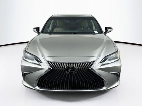 Used 2019 Lexus ES 350 w/ Accessory Package 2 FWD image 2