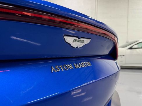 Used 2020 Aston Martin V8 Vantage Coupe image 17