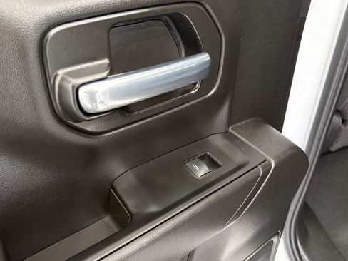 Used 2024 Chevrolet Silverado 1500 Custom image 18