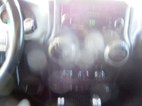 Used 2015 Jeep Wrangler Unlimited Sport w/ Quick Order Package 24S image 15