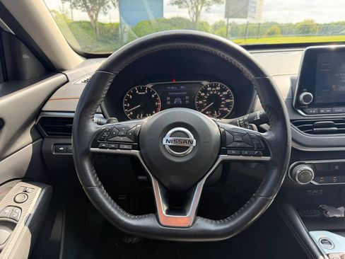 Used 2019 Nissan Altima 2.5 SR FWD image 21