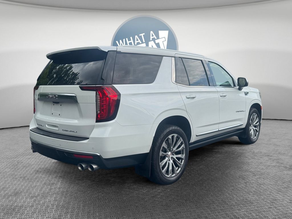 Used 2021 GMC Yukon Denali w/ Denali Premium Package AWD/4WD image 3