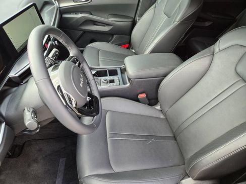 New 2025 Kia Sorento S AWD/4WD image 10