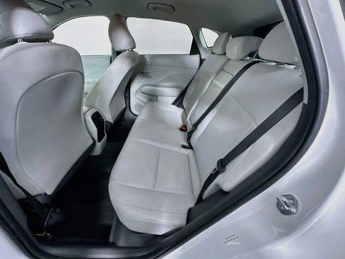 Used 2025 Hyundai Kona SEL FWD image 29