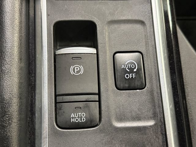 Used 2022 Nissan Pathfinder SL AWD/4WD image 36