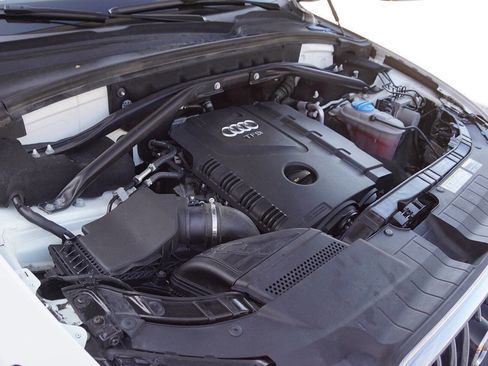 Used 2017 Audi Q5 2.0T Premium image 44