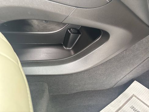 Used 2019 Buick Enclave Essence AWD/4WD image 21