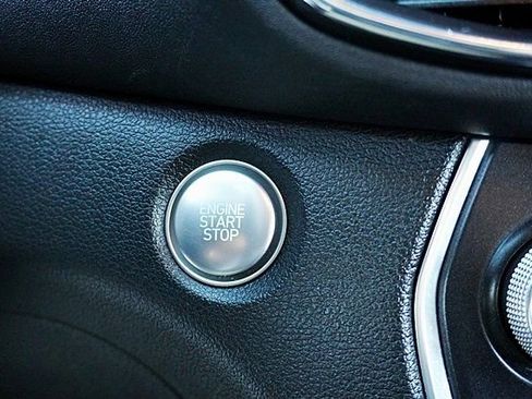 Used 2020 Hyundai Santa Fe SEL image 29