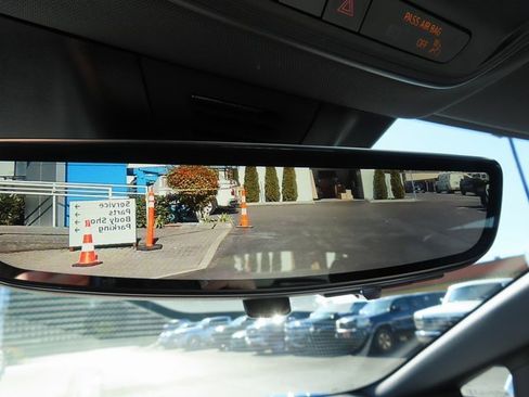 Used 2025 Chevrolet Equinox EV LT w/ Convenience Package II image 28